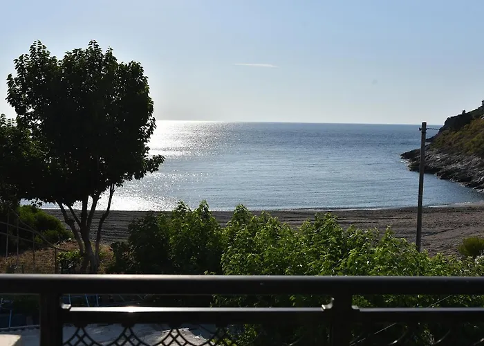 Irene'S Beach Front House Vromopousi photo